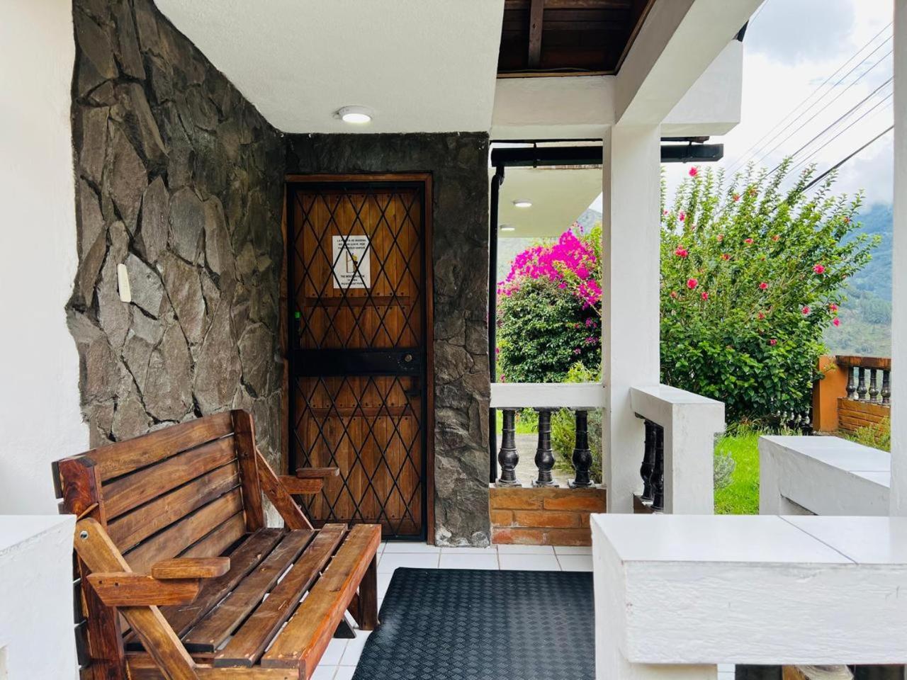 Mountain Chalet - Tungurahua Hot Springs/Aguas Termales Banos  Exterior photo
